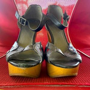 Calvin Klein Jeans wooden high heels with front lift in pewter